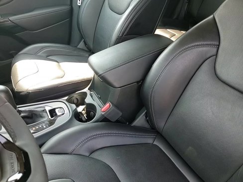 Used 2023 Jeep Cherokee Altitude Lux image 19