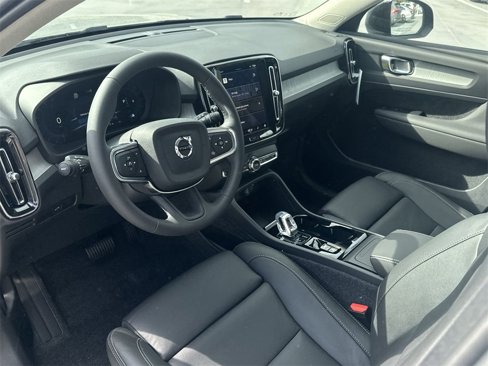 New 2025 Volvo XC40 B5 Plus w/ Protection Package Premier image 14
