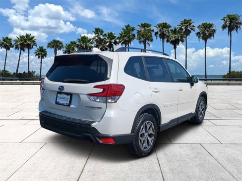 Used 2021 Subaru Forester Premium image 5