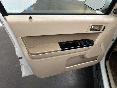 Used 2011 Ford Escape Limited w/ 302A Rapid Spec Order Code image 19