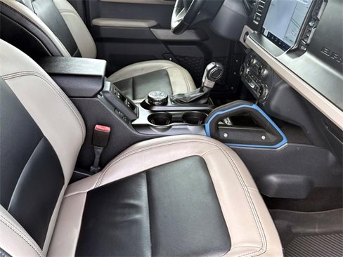 Used 2022 Ford Bronco Wildtrak image 8