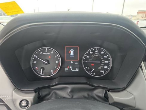 Used 2022 Subaru Outback Premium image 8