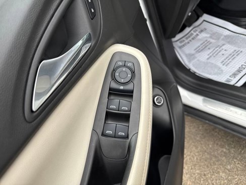 Used 2022 Buick Encore GX Select image 11