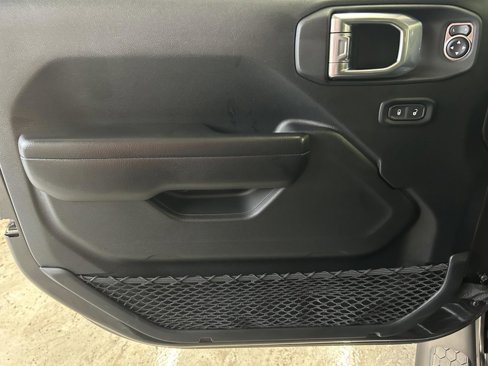 Used 2021 Jeep Wrangler Unlimited Sport image 16