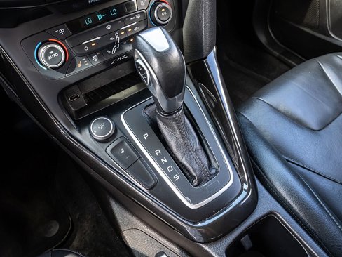 Used 2017 Ford Focus Titanium w/ Titanium Technology Package image 26