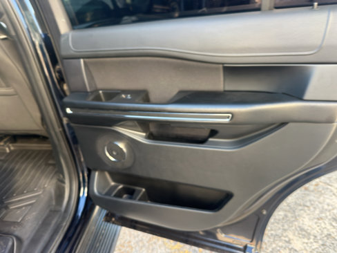 Used 2021 Ford Expedition XL image 19