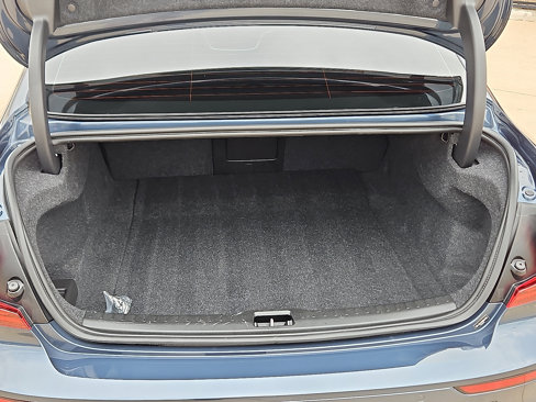 Used 2025 Volvo S60 B5 Core image 6