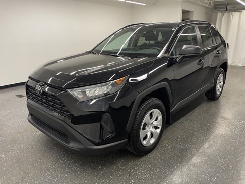 Certified 2020 Toyota RAV4 LE image 4