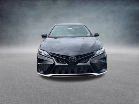 Used 2023 Toyota Camry XSE image 8