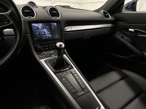 Used 2017 Porsche 718 Cayman image 22