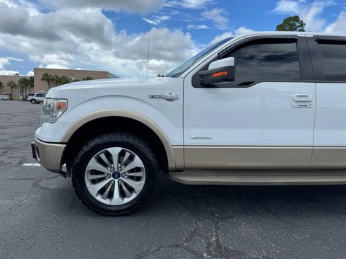 Used 2014 Ford F150 King Ranch w/ King Ranch Luxury Package image 11