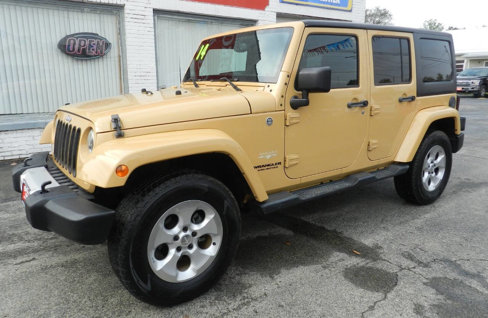 Used 2014 Jeep Wrangler Unlimited Sahara image 3