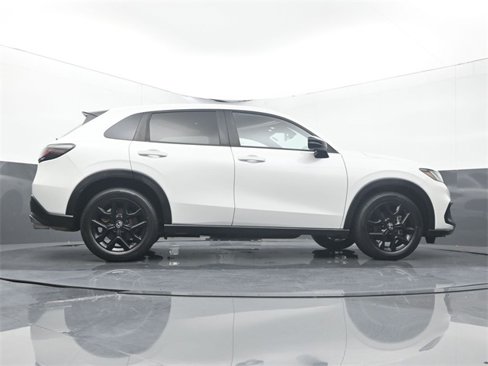 Used 2023 Honda HR-V Sport image 12
