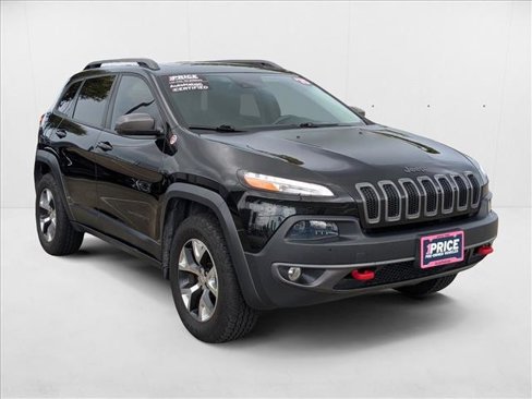 Used 2015 Jeep Cherokee Trailhawk w/ Comfort/Convenience Group image 3