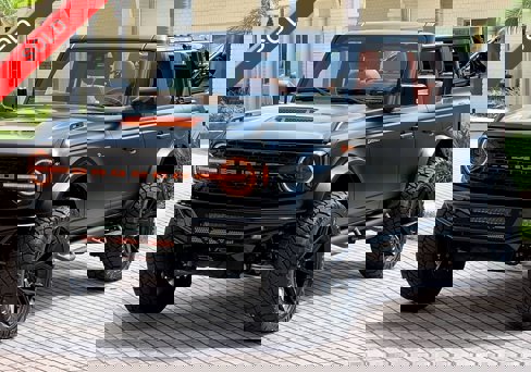 Used 2025 Ford Bronco Outer Banks image 1