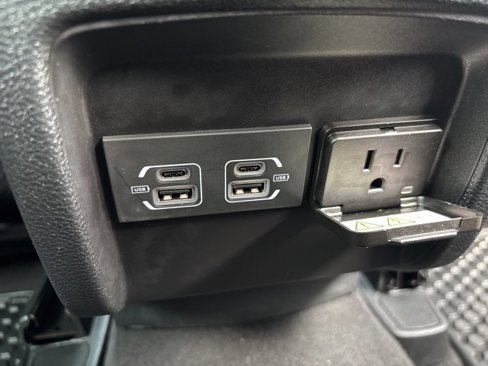 Used 2022 Jeep Cherokee Trailhawk w/ Premium Leather Package image 19
