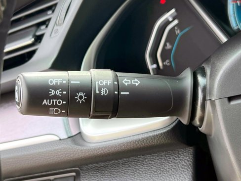 Used 2018 Honda Civic EX-L image 23