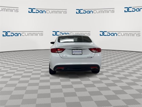 Used 2016 Chrysler 200 S image 7