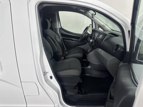 Used 2020 Nissan NV200 SV w/ Back Door Glass Package image 11