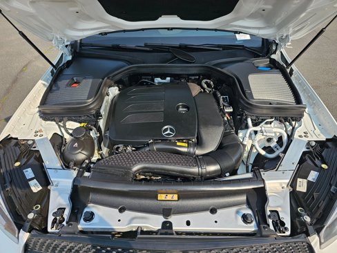 Used 2023 Mercedes-Benz GLC 300 4MATIC Coupe image 9