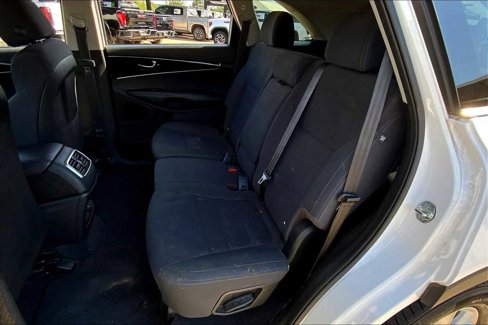 Used 2019 Kia Sorento L image 18