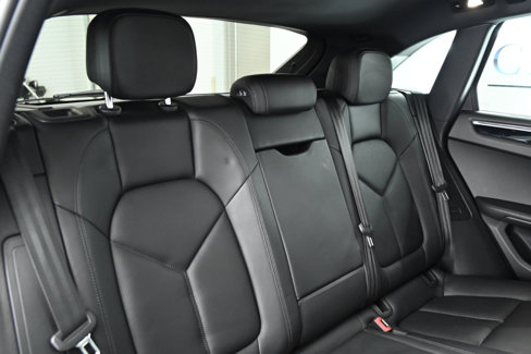 Used 2016 Porsche Macan S image 37