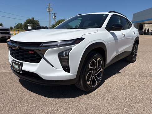 New 2025 Chevrolet Trax RS w/ Sunroof Package image 4