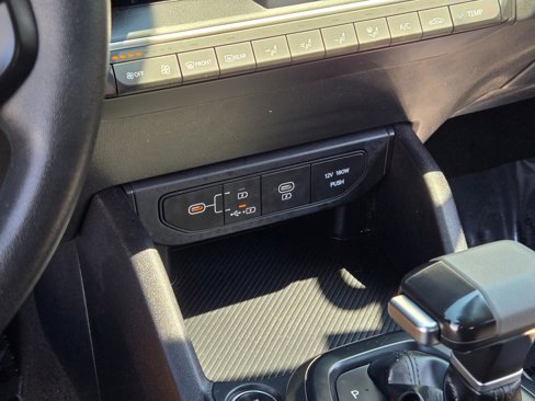 Used 2025 Kia K4 LXS image 24