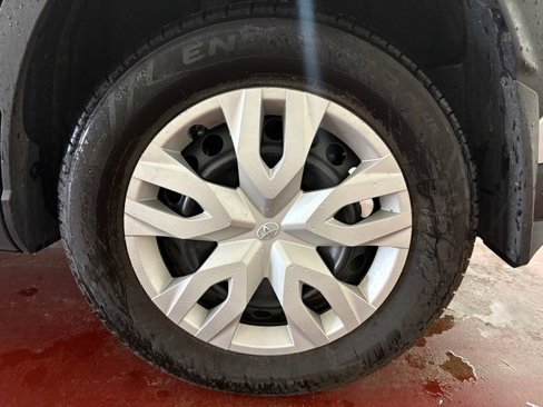 Used 2022 Toyota Corolla Cross L image 19