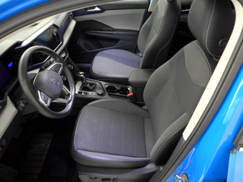 Used 2022 Volkswagen Taos SE w/ Panoramic Sunroof Package image 41