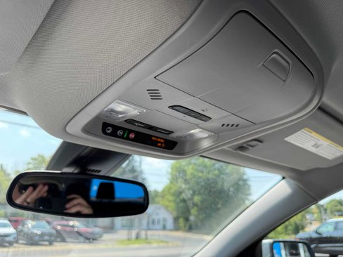 Used 2023 GMC Acadia SLT w/ Preferred Package image 60