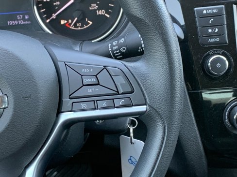 Used 2020 Nissan Rogue S image 15