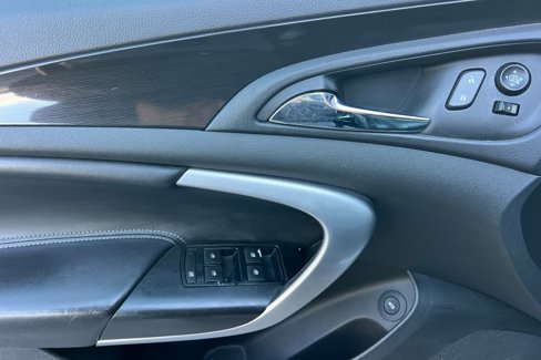 Used 2016 Buick Regal image 12