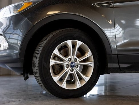 Used 2018 Ford Escape SE w/ SE Sync 3 Package image 7