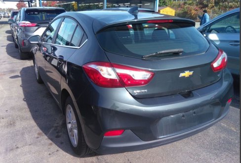 Used 2018 Chevrolet Cruze LT w/ Convenience Package image 8