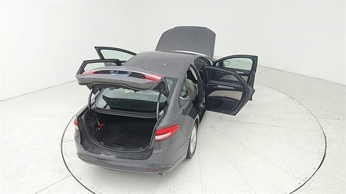 Used 2018 Ford Fusion S image 15