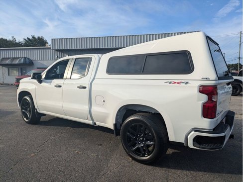 Used 2023 Chevrolet Silverado 1500 Custom image 10