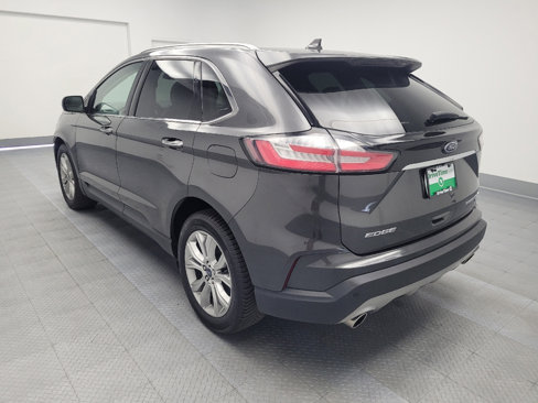 Used 2019 Ford Edge Titanium image 5