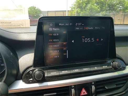 Used 2022 Kia Forte LXS w/ LXS Technology Package image 16