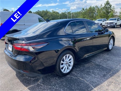 Used 2023 Toyota Camry LE image 13