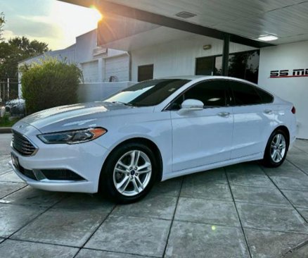 Used 2018 Ford Fusion SE w/ Fusion SE Technology Package image 1