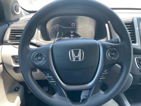 Used 2017 Honda Pilot LX image 9