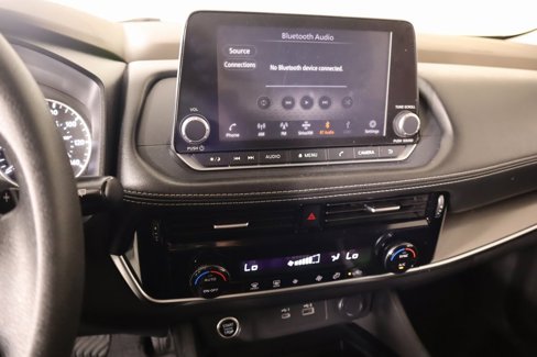 Used 2021 Nissan Rogue SV image 5