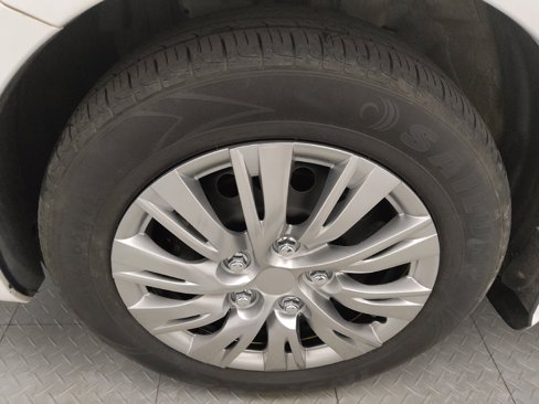 Used 2019 Nissan Versa S Plus image 31