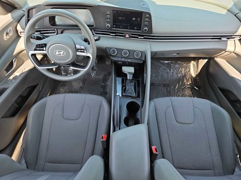 Certified 2024 Hyundai Elantra SE image 14