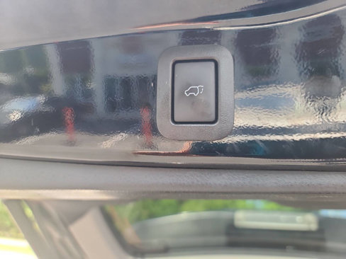 Used 2017 Toyota Highlander Limited Platinum image 37