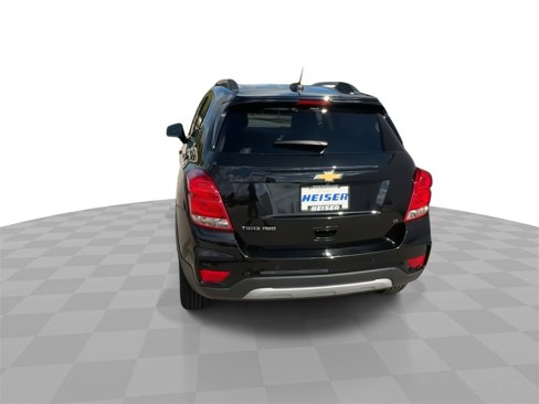 Used 2020 Chevrolet Trax LT w/ Driver Confidence Package image 7