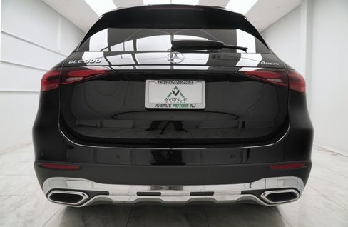 Used 2024 Mercedes-Benz GLC 300 4MATIC image 7