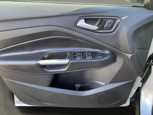 Used 2019 Ford Escape SEL image 15