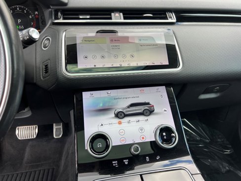 Used 2019 Land Rover Range Rover Velar R-Dynamic SE image 30